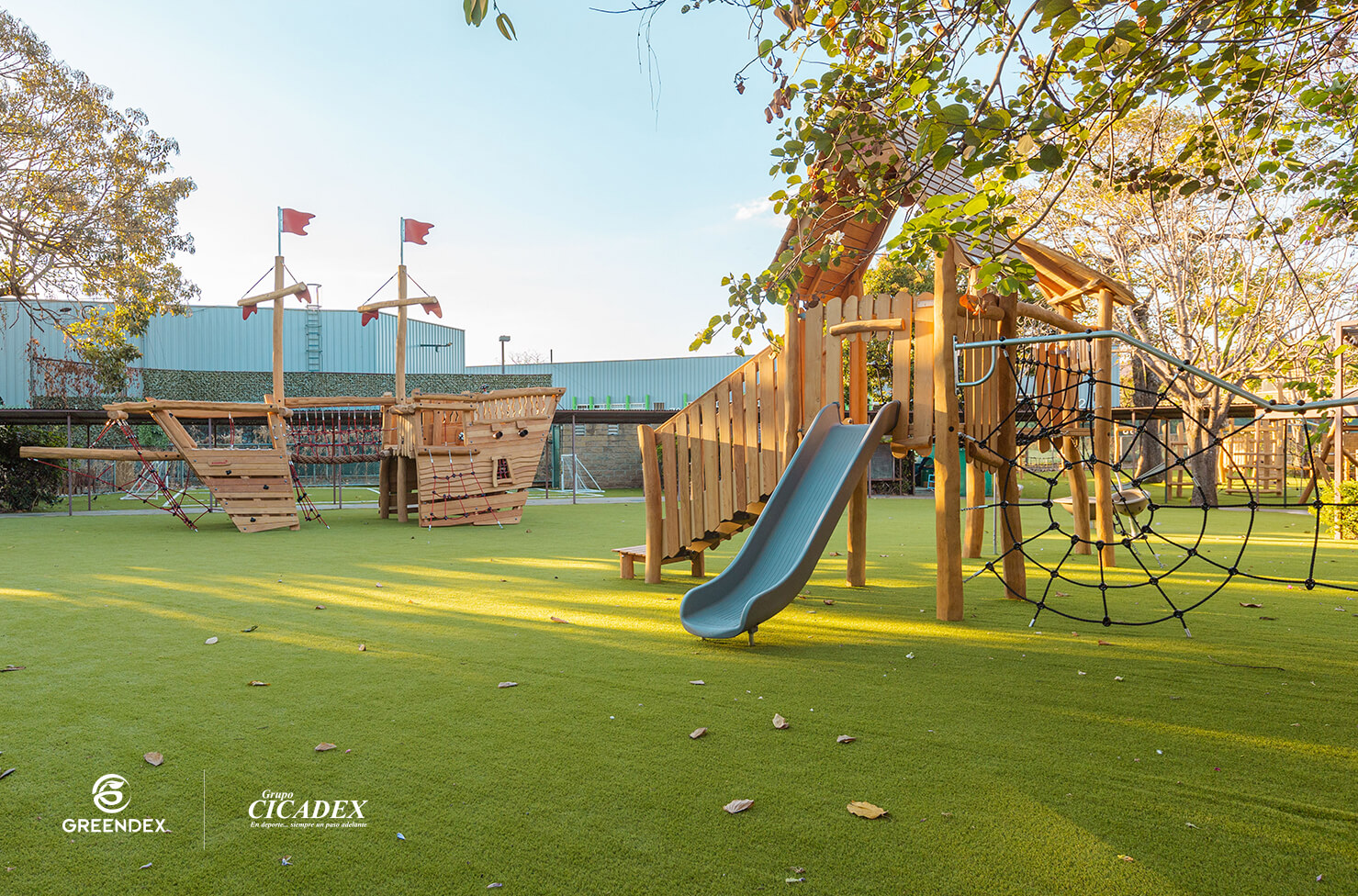 Proyecto Playground KOMPAN Blue Valley School CICADEX 4 GREENDEX