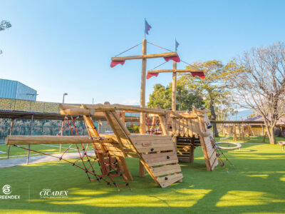 Proyecto Playground KOMPAN Blue Valley School CICADEX 8 GREENDEX